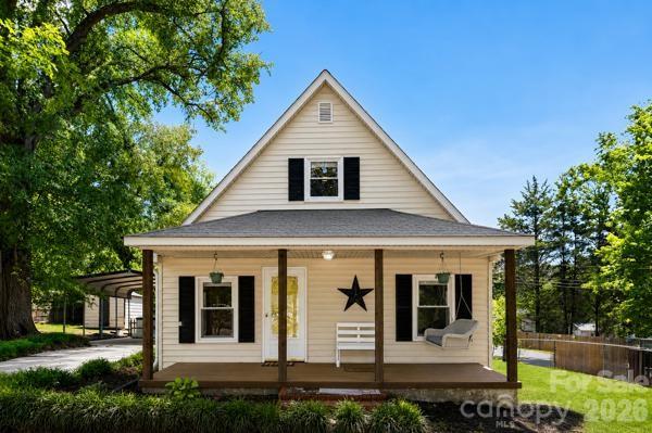 602 E Lee Avenue Property Photo 1