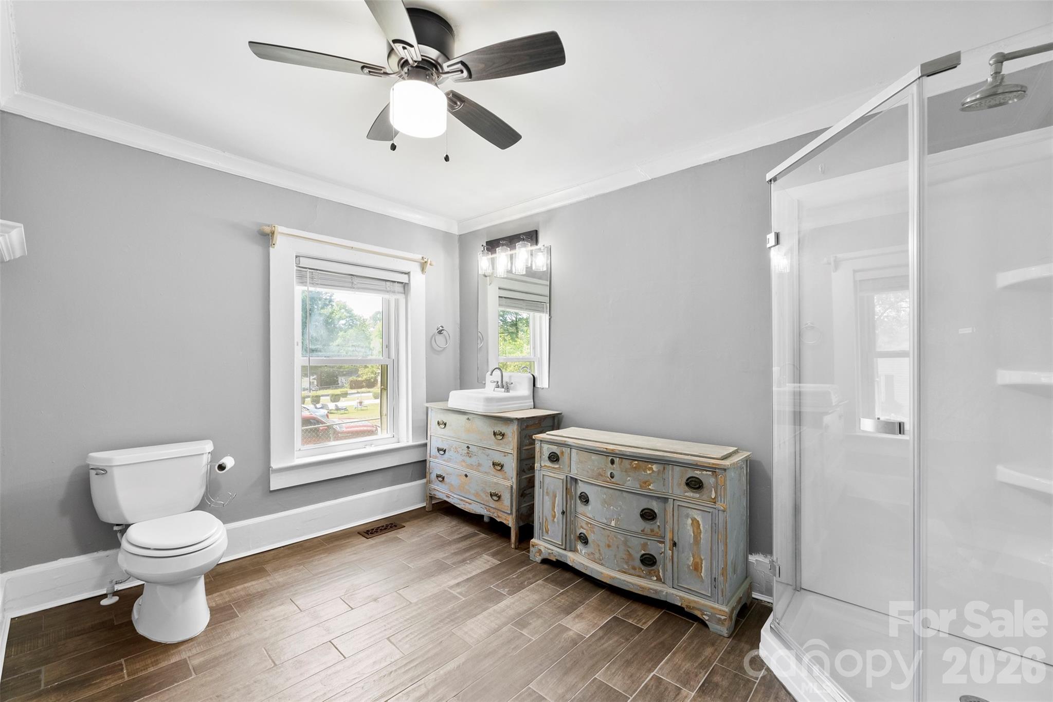 602 E Lee Avenue Property Photo 9