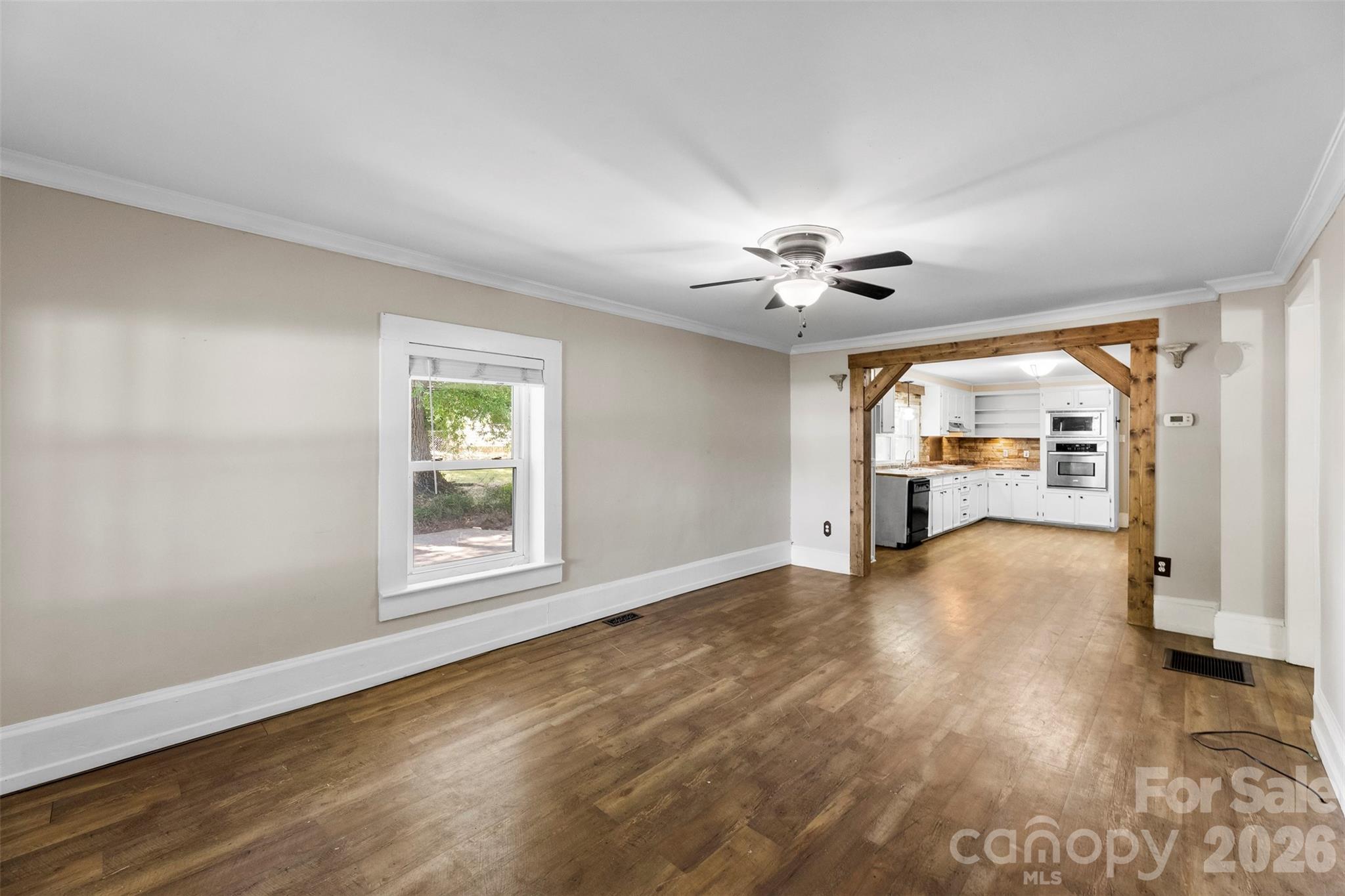 602 E Lee Avenue Property Photo 10