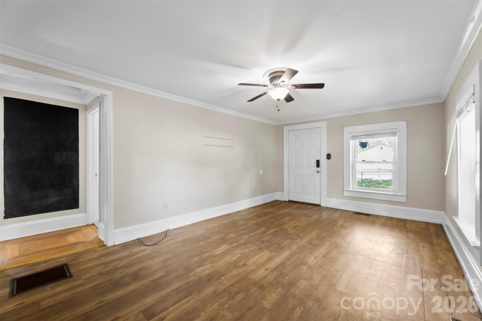 602 E Lee Avenue Property Photo 11