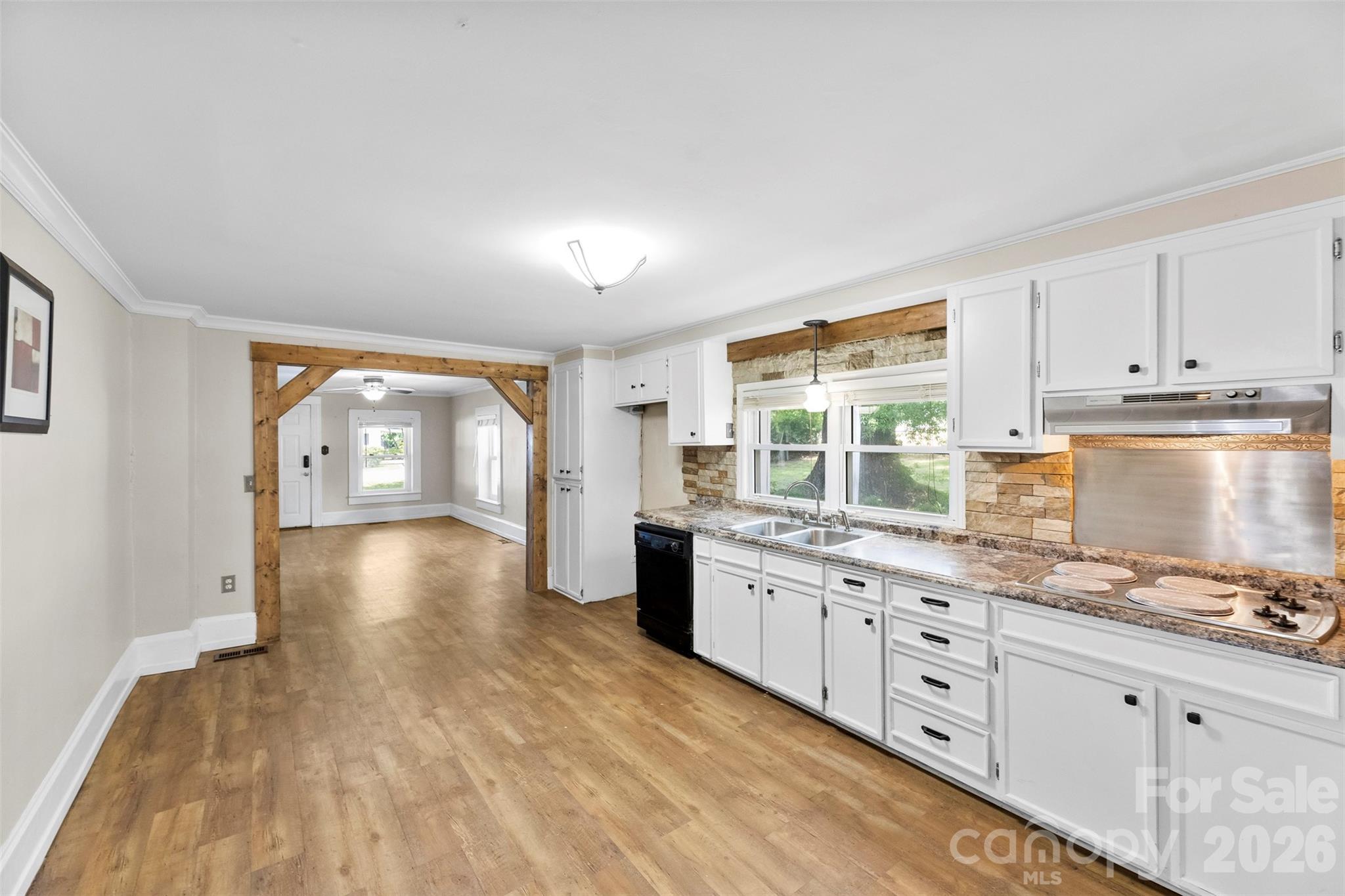 602 E Lee Avenue Property Photo 13