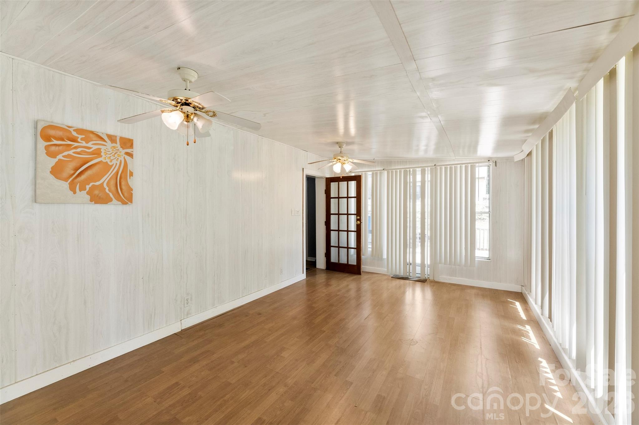 602 E Lee Avenue Property Photo 17