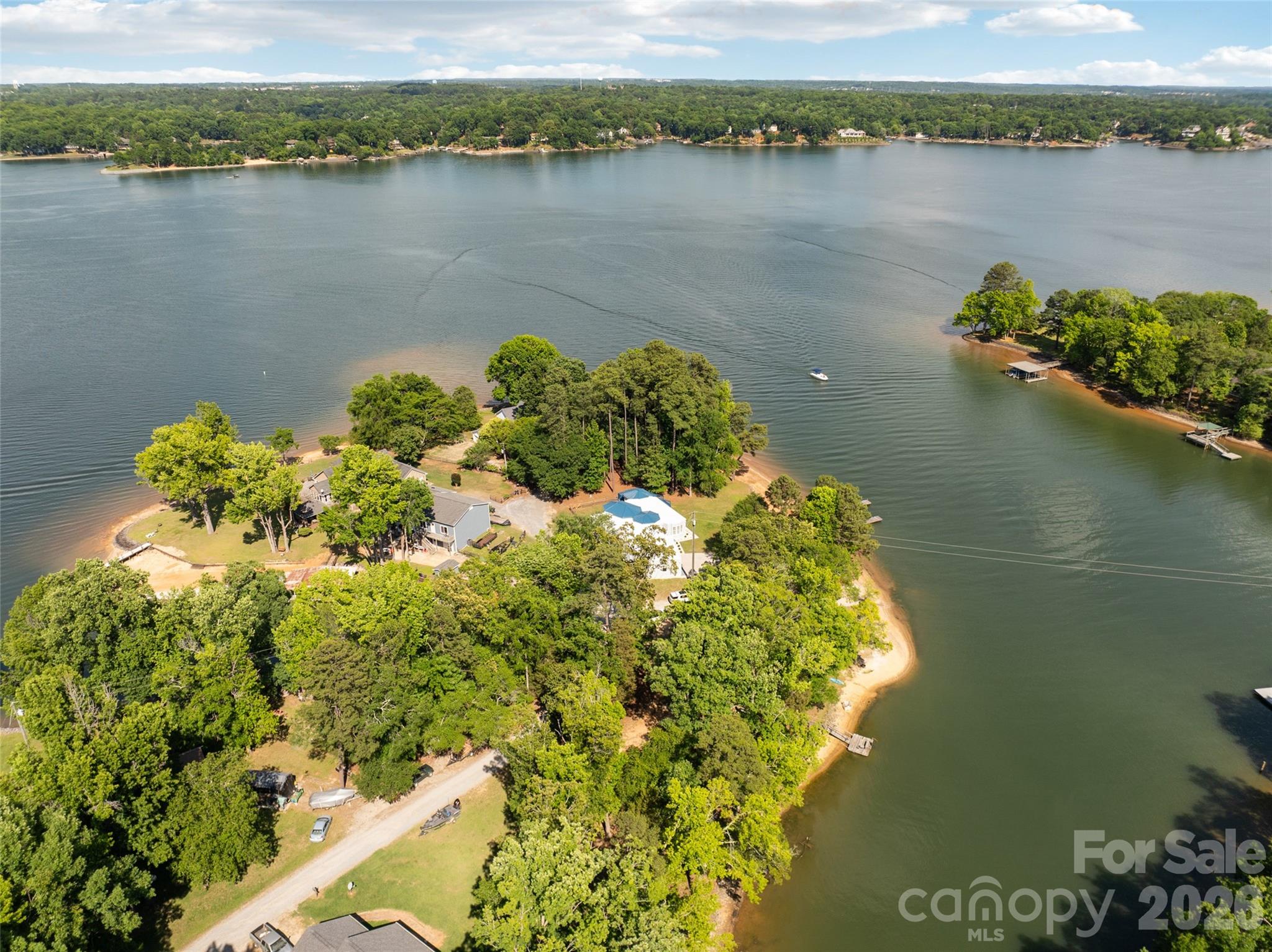 3911 Sandy Point Drive Property Photo 3