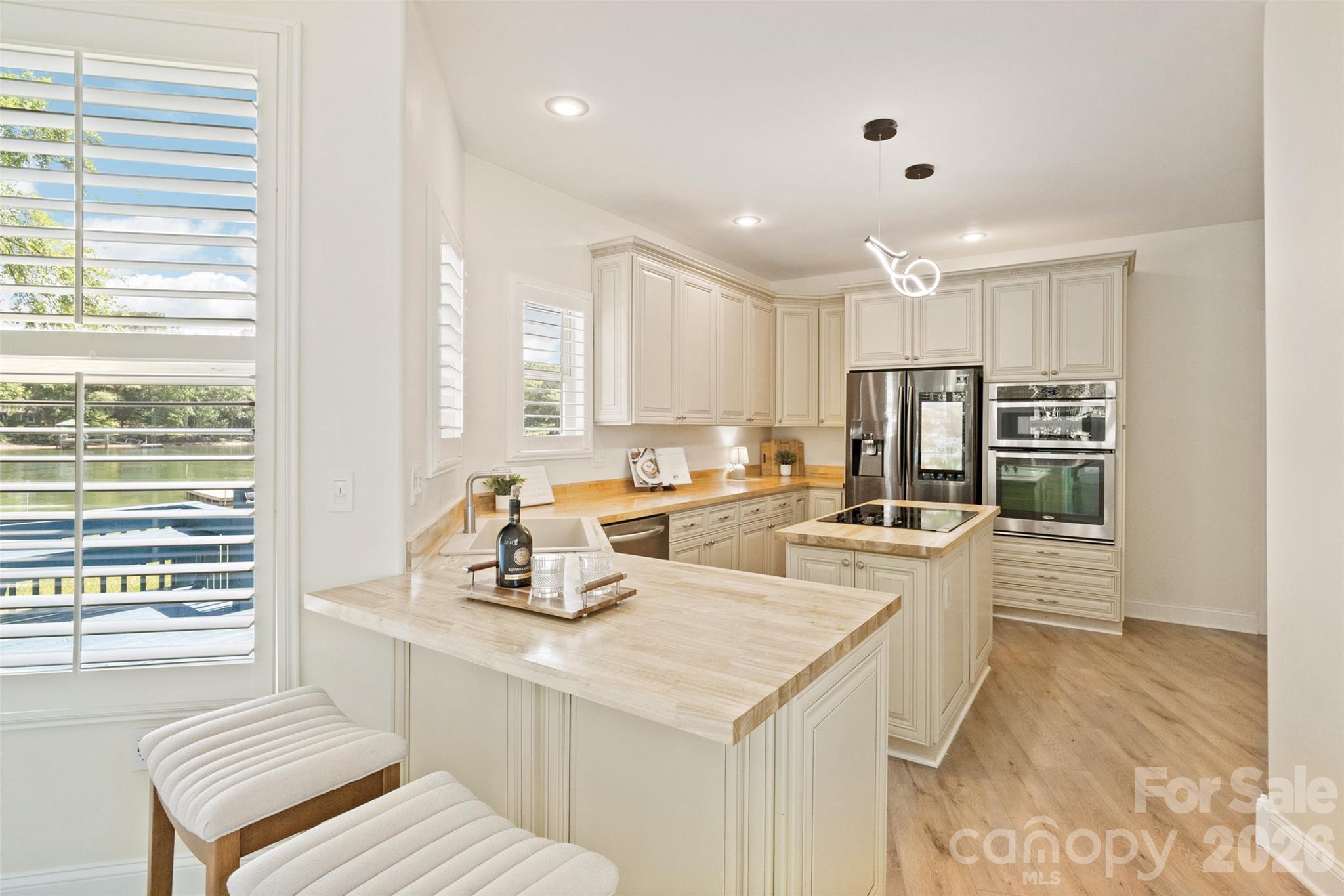 3911 Sandy Point Drive Property Photo 12