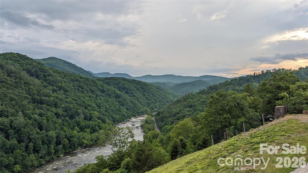 512 Wild River Run 65 Property Photo 8