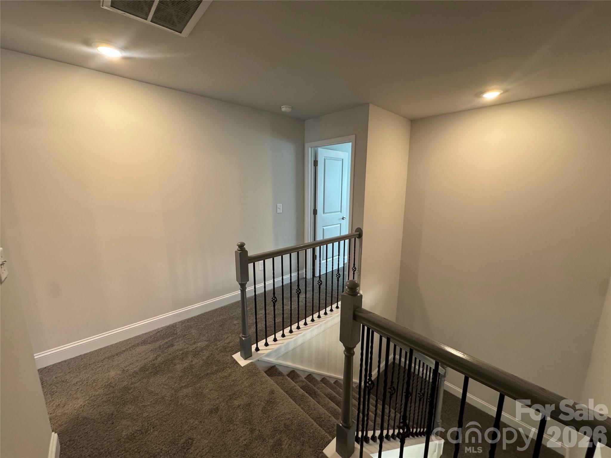 1606 Autumn Lane 114 Property Photo 28