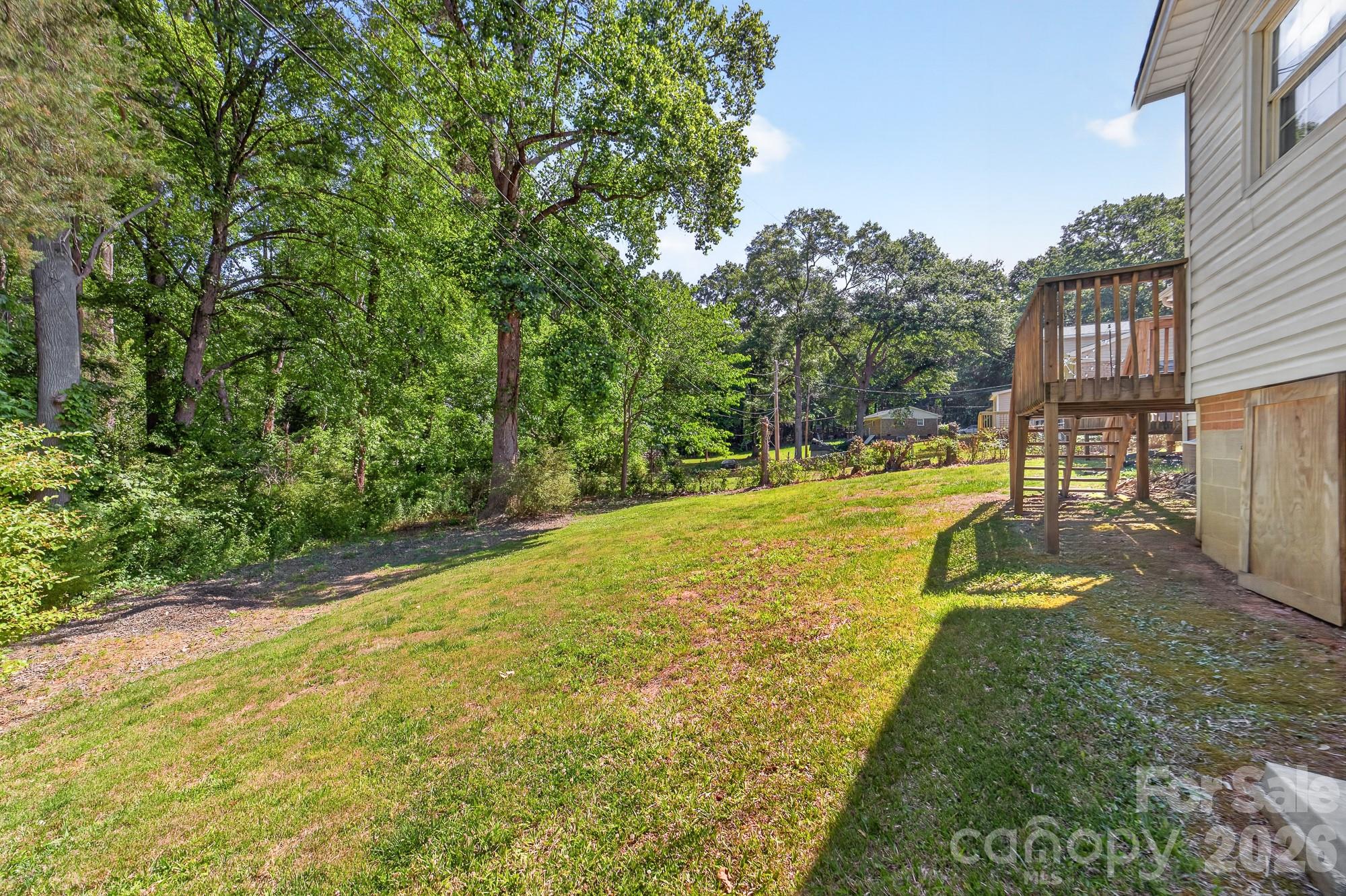 402 Wooddale Drive Property Photo 10