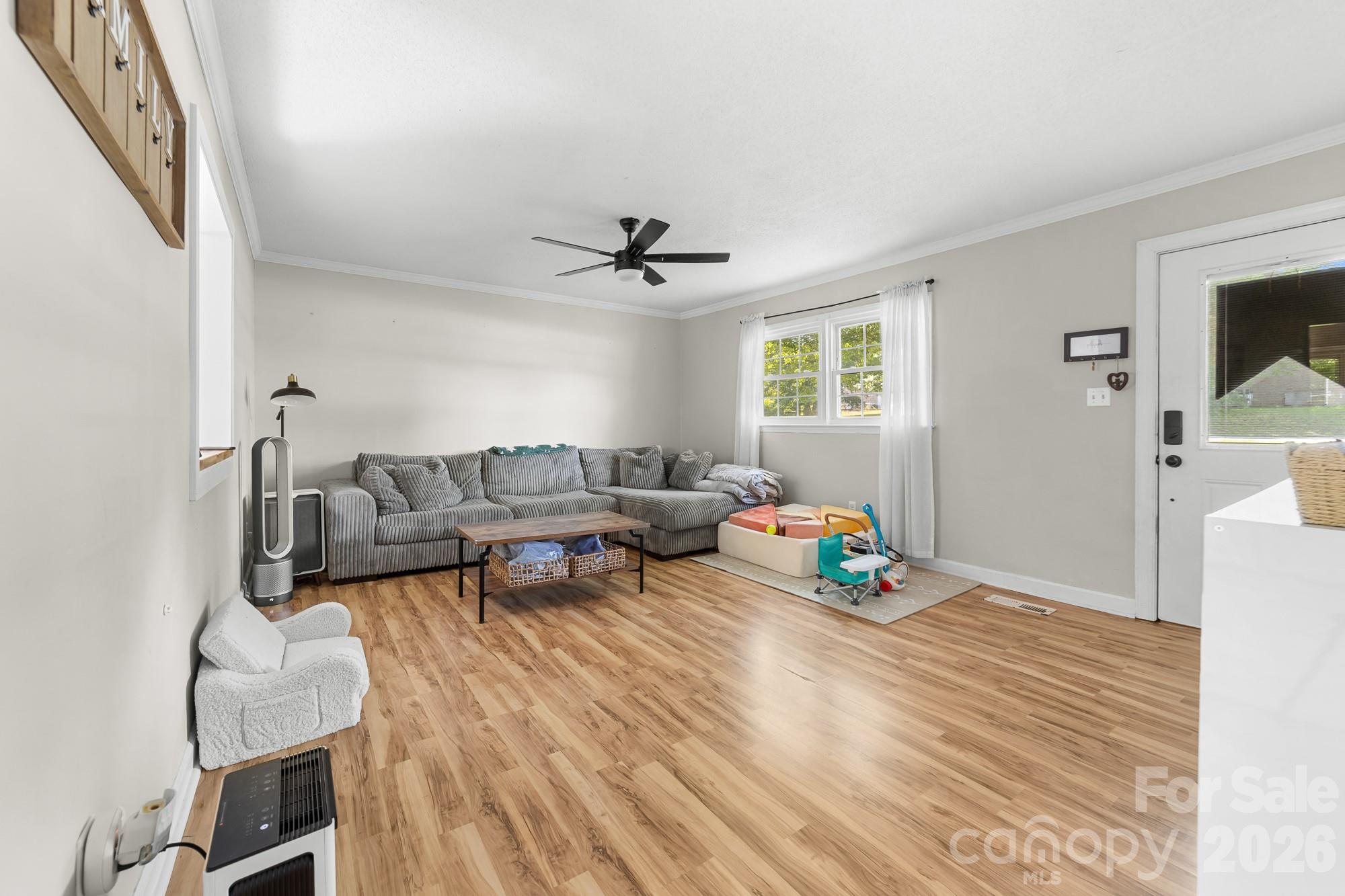 402 Wooddale Drive Property Photo 12