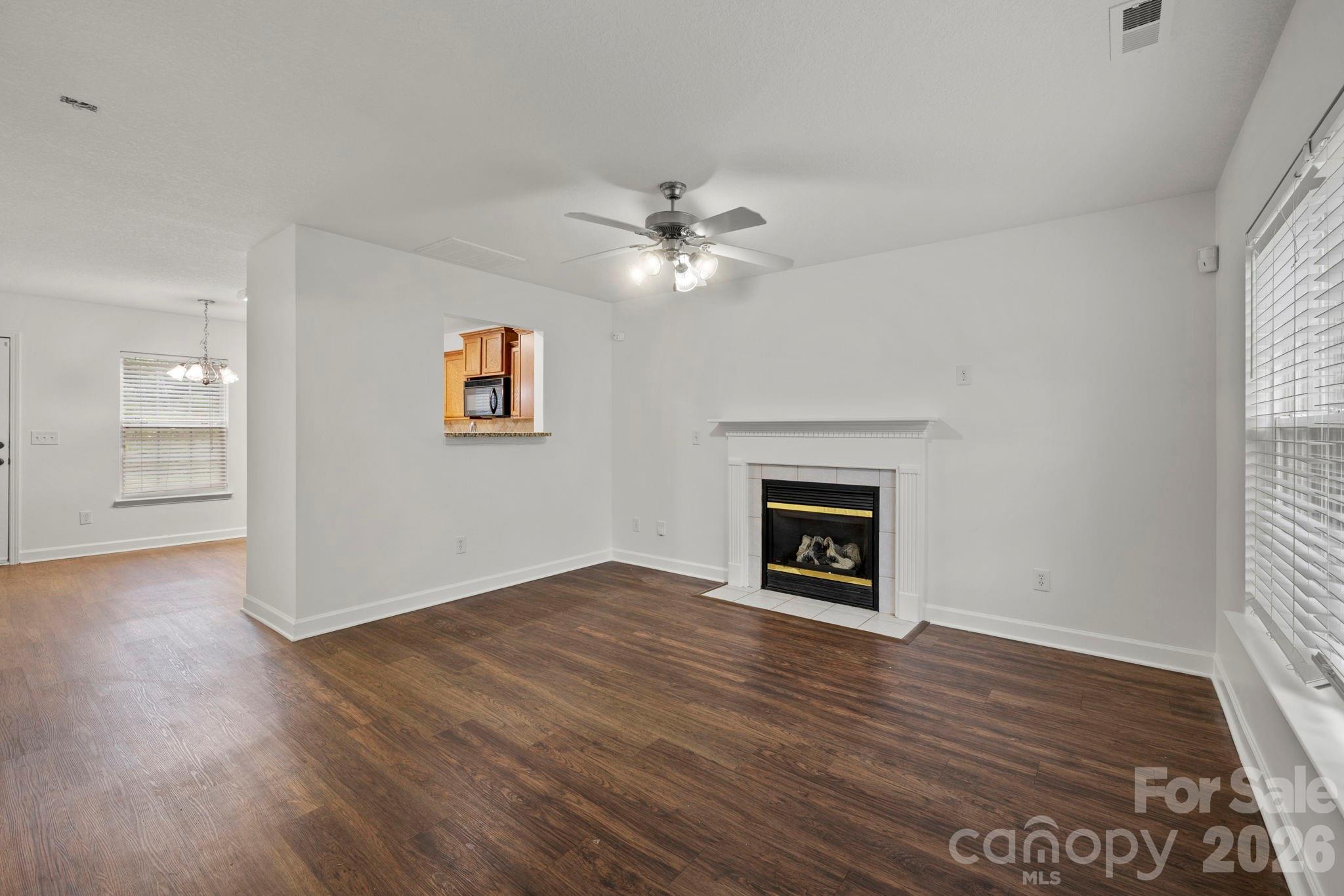 6618 Wicked Oak Lane Property Photo 4
