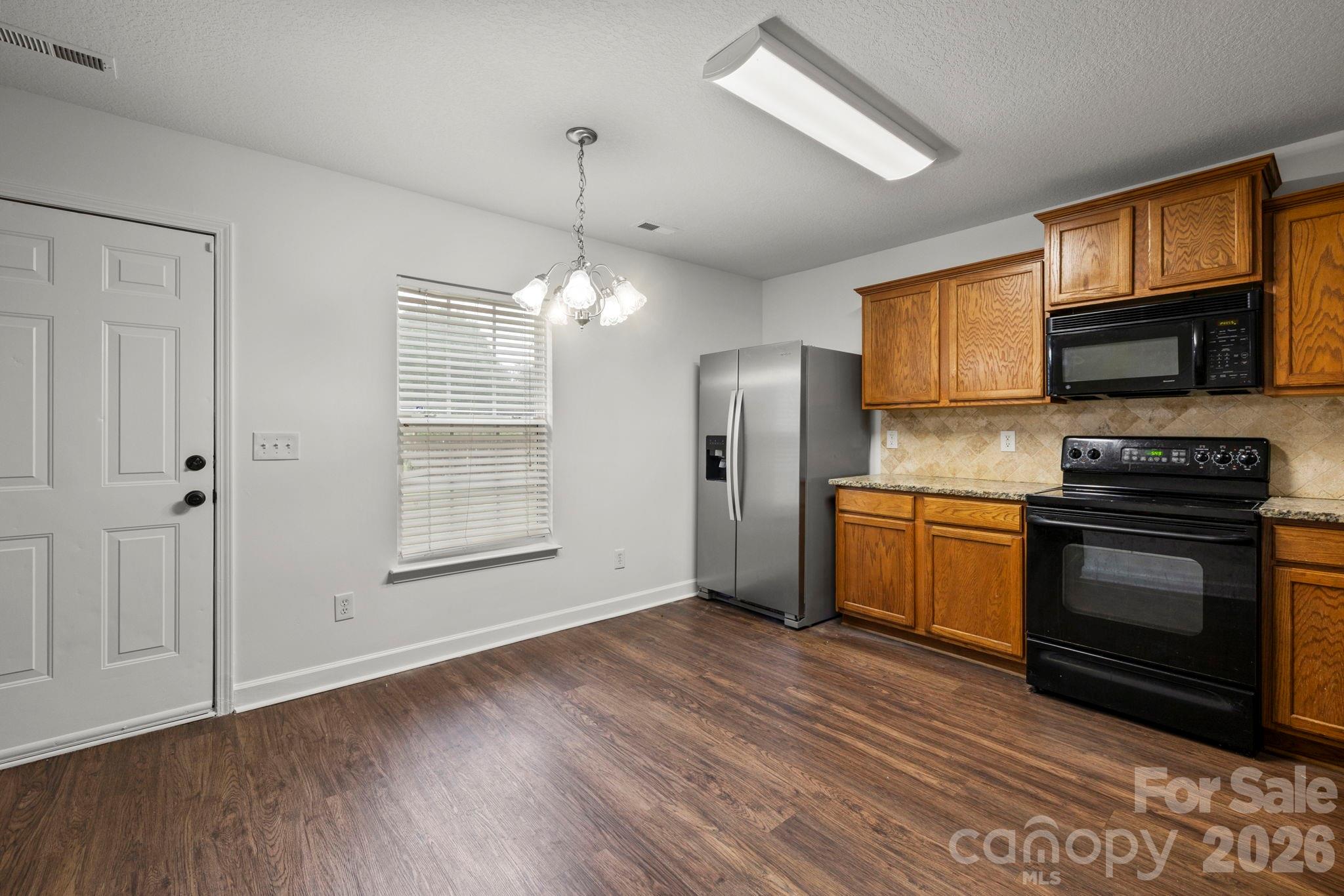 6618 Wicked Oak Lane Property Photo 8