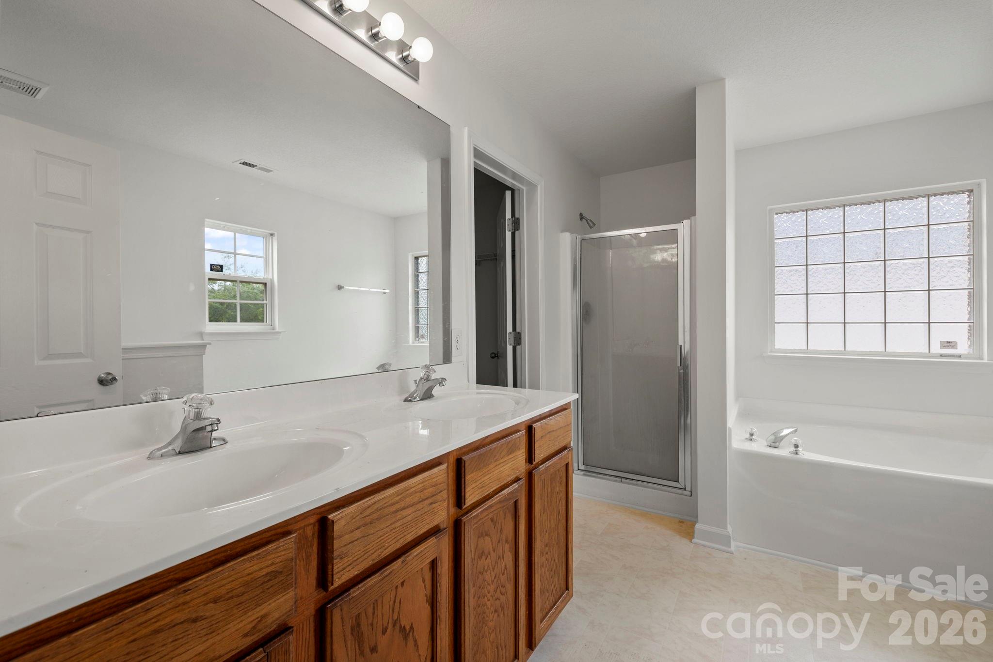 6618 Wicked Oak Lane Property Photo 16