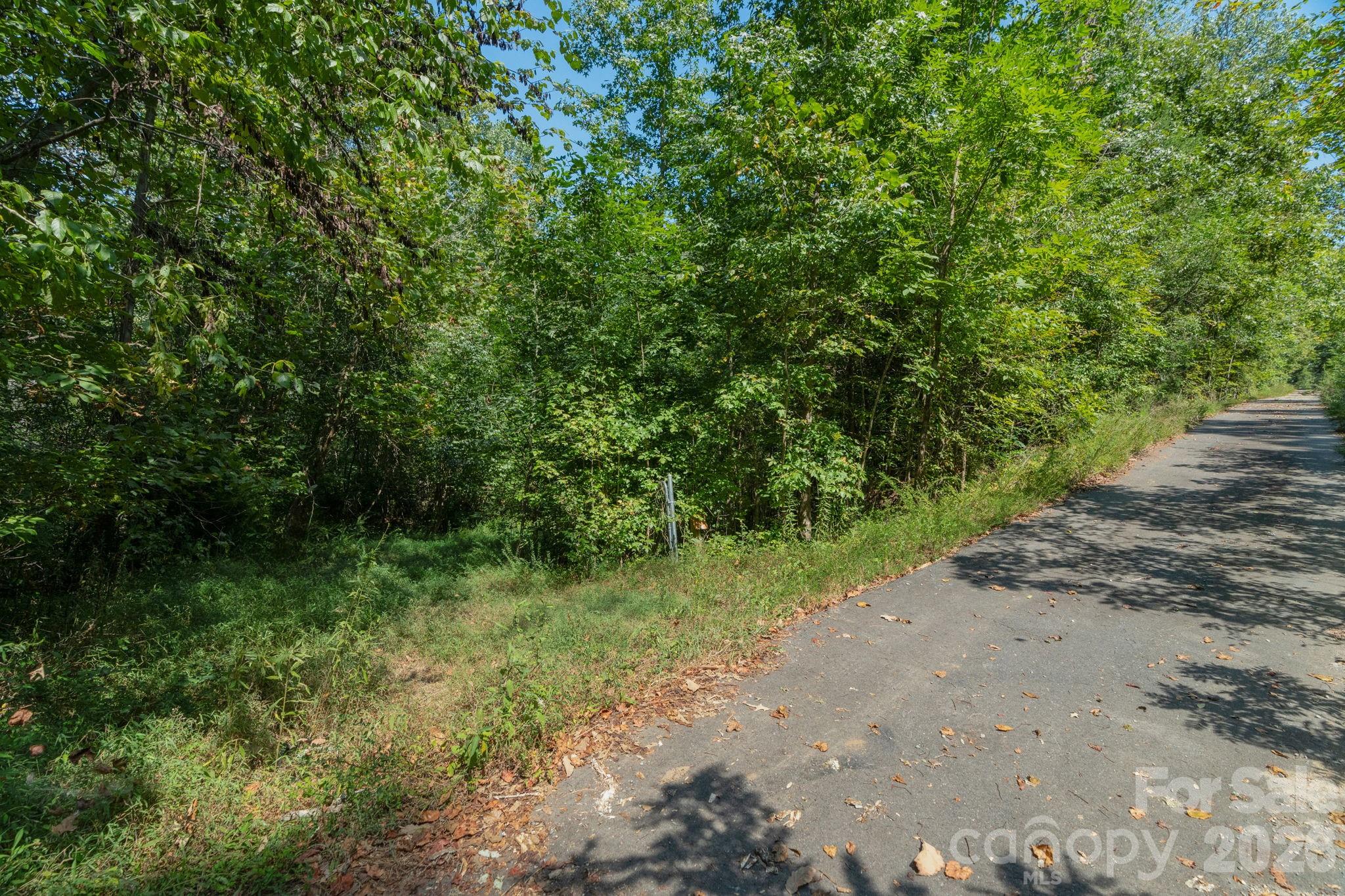 00 Stonehenge Court Property Photo 17