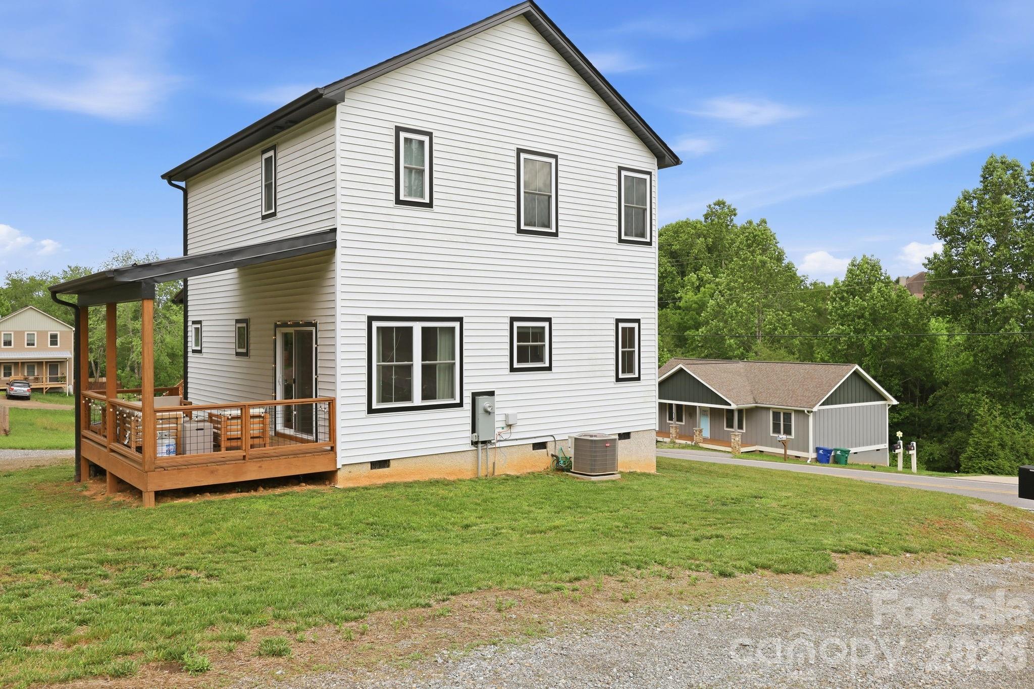 27 Ben Lippen Road Property Photo 2