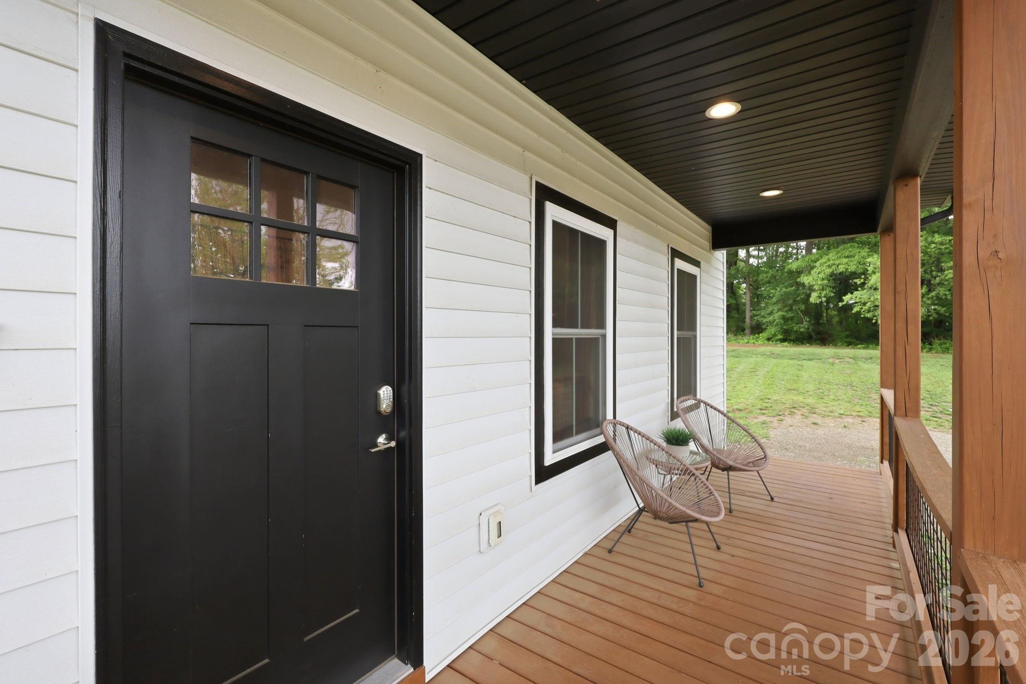 27 Ben Lippen Road Property Photo 5