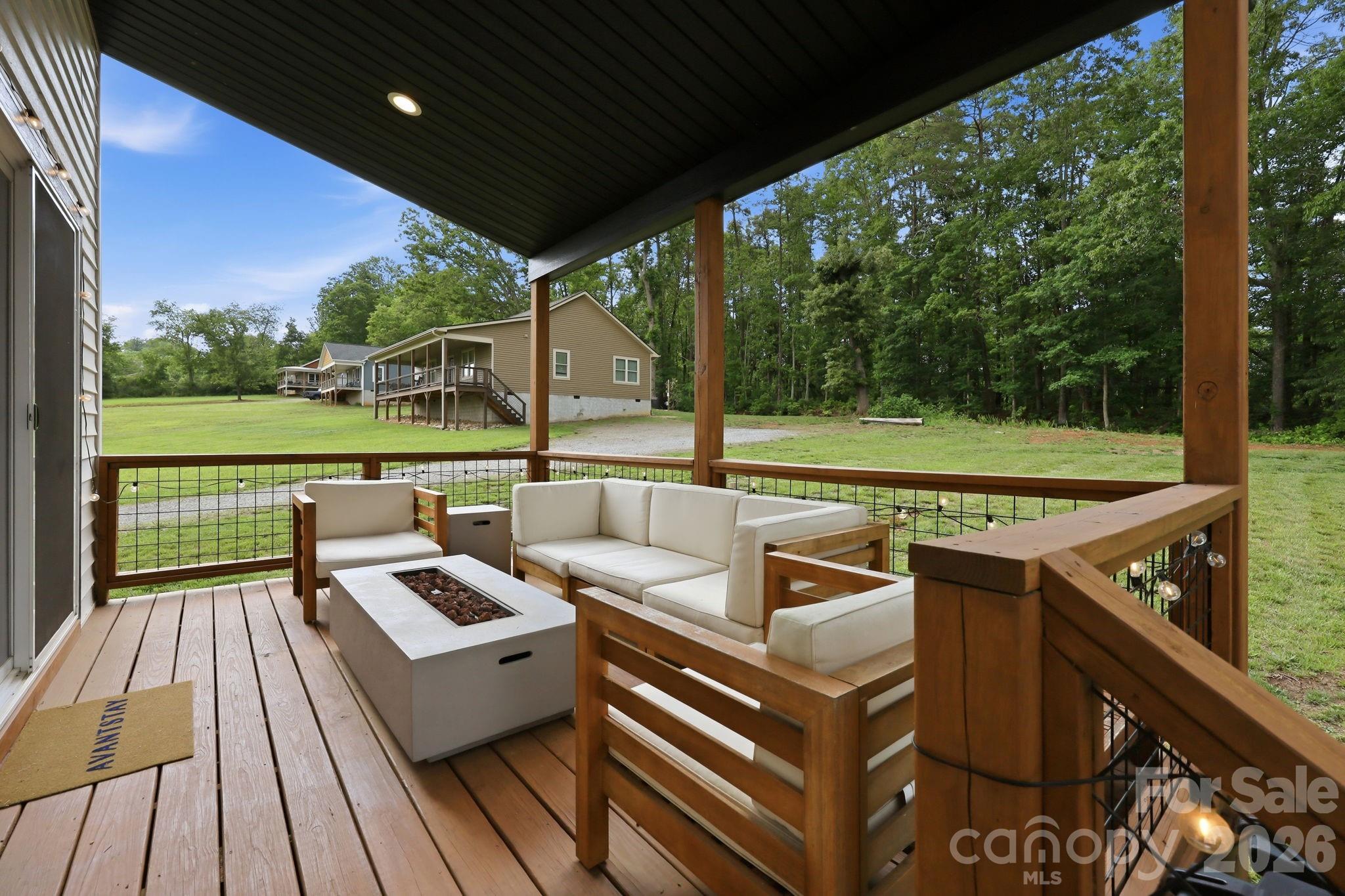 27 Ben Lippen Road Property Photo 7