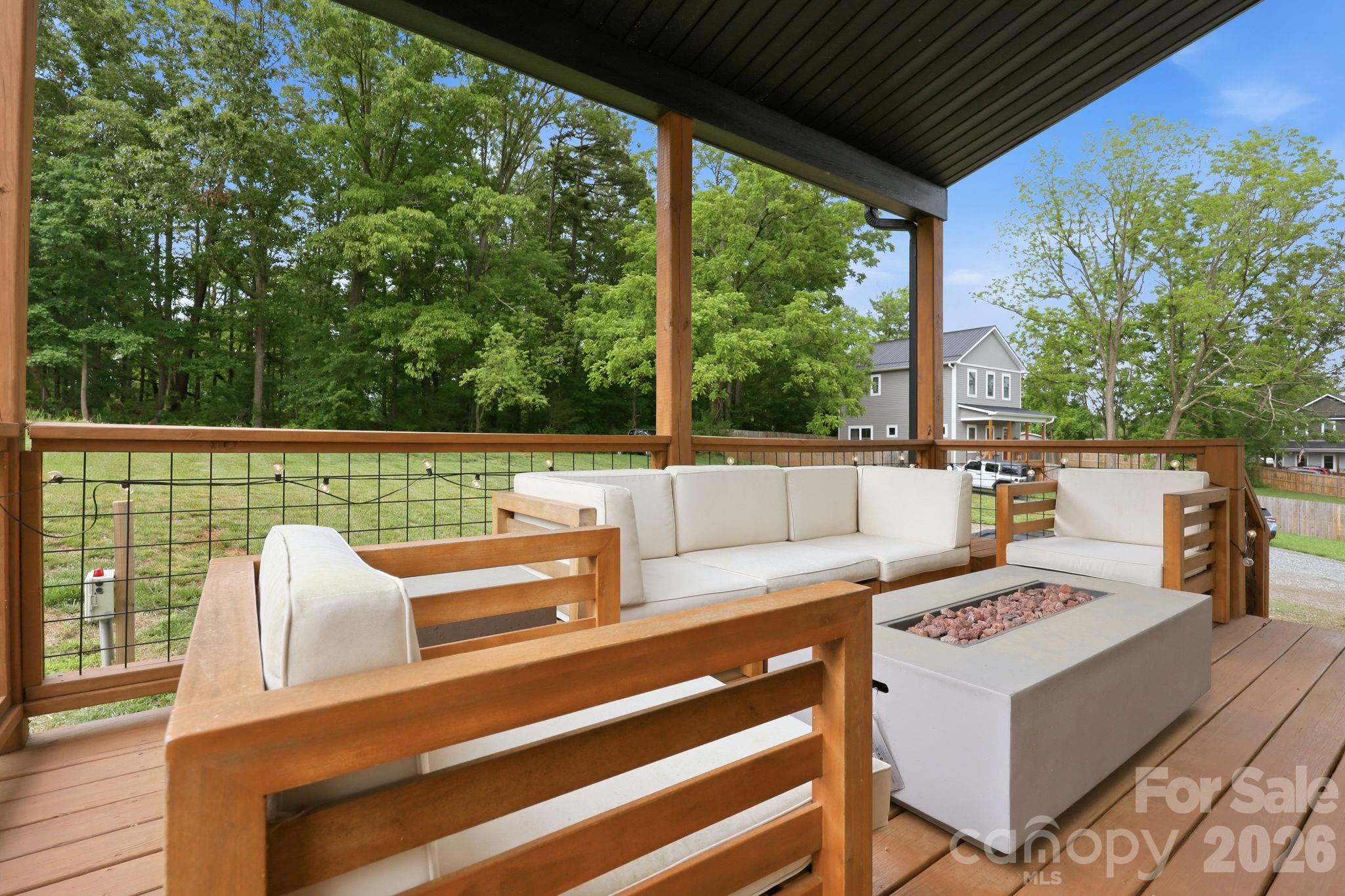 27 Ben Lippen Road Property Photo 8