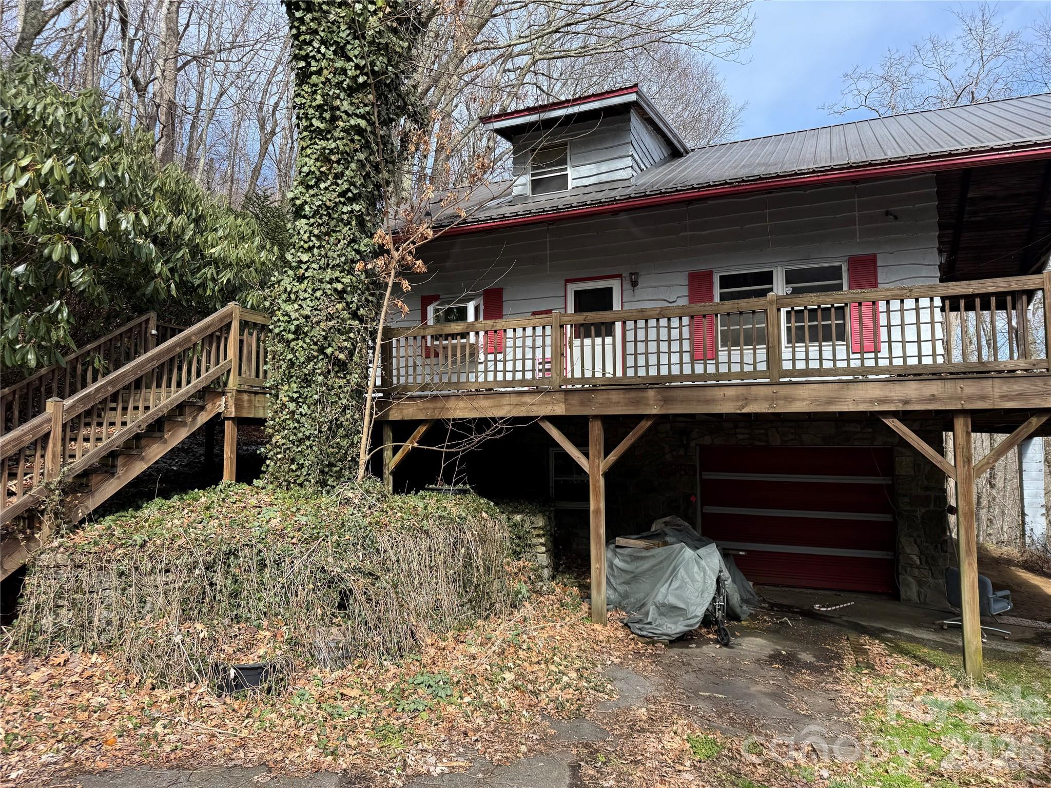 2085 Laurel Ridge Property Photo 1