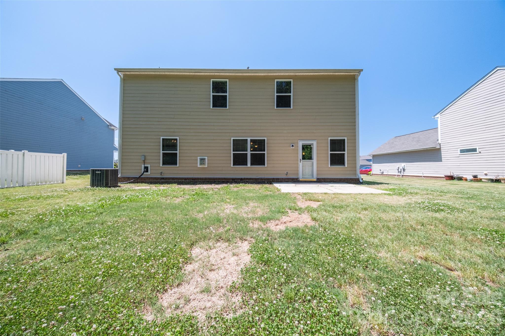 3006 Houndscroft Road Property Photo 4