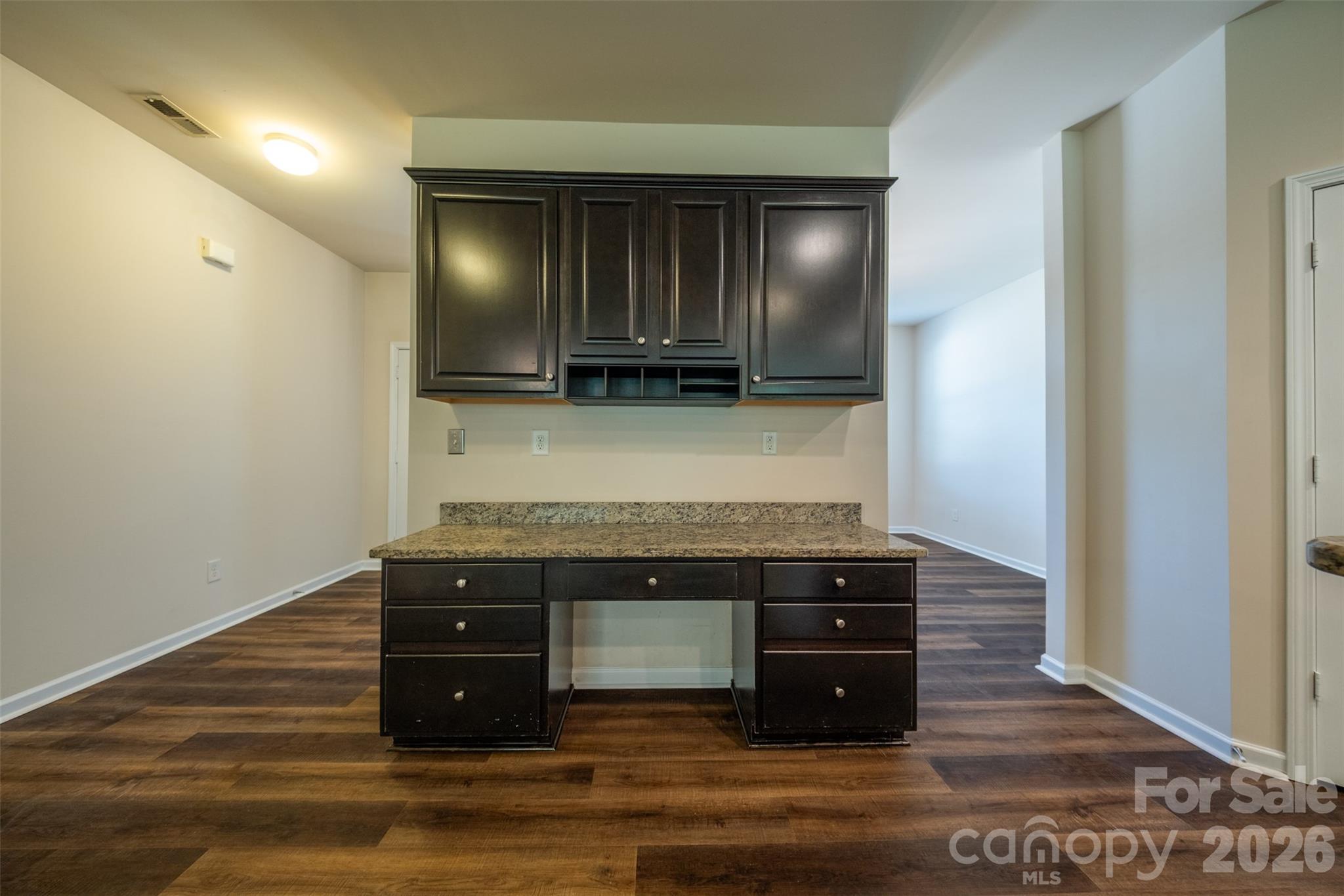 3006 Houndscroft Road Property Photo 9