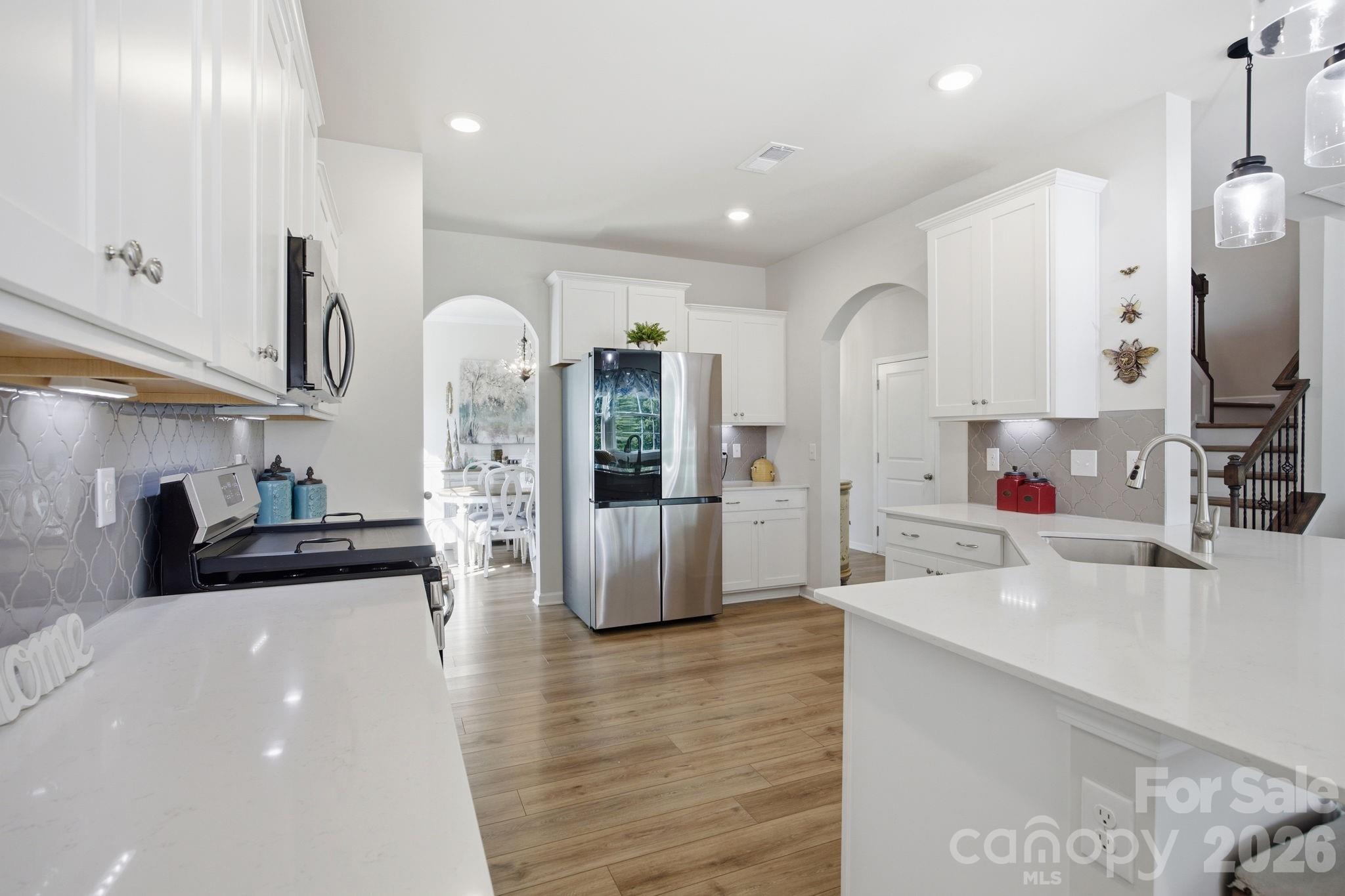 5688 Newton Way Property Photo 10