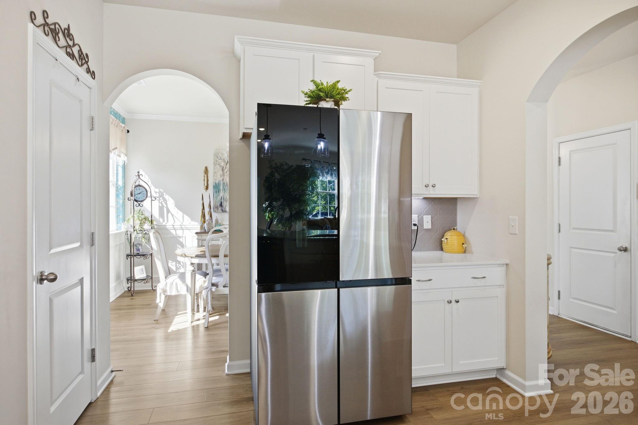 5688 Newton Way Property Photo 13