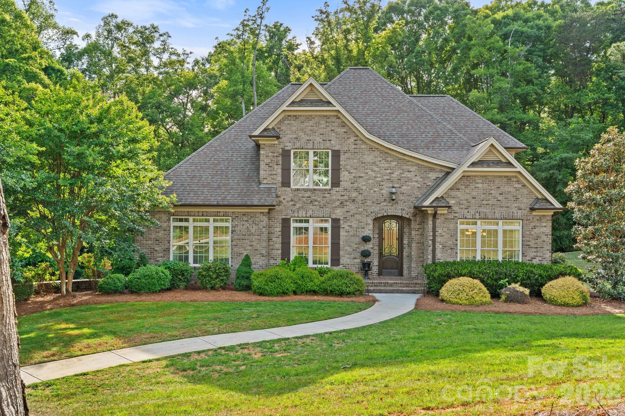 8050 Windswept Drive Property Photo 1