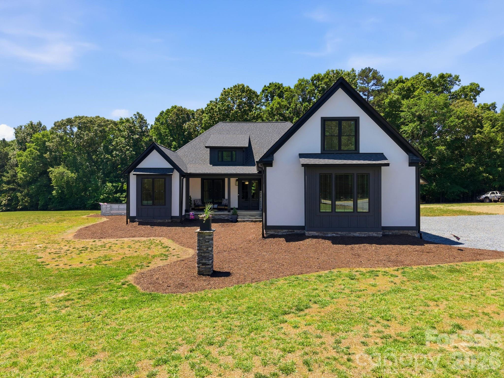 8815 Bringle Ferry Road Property Photo 2