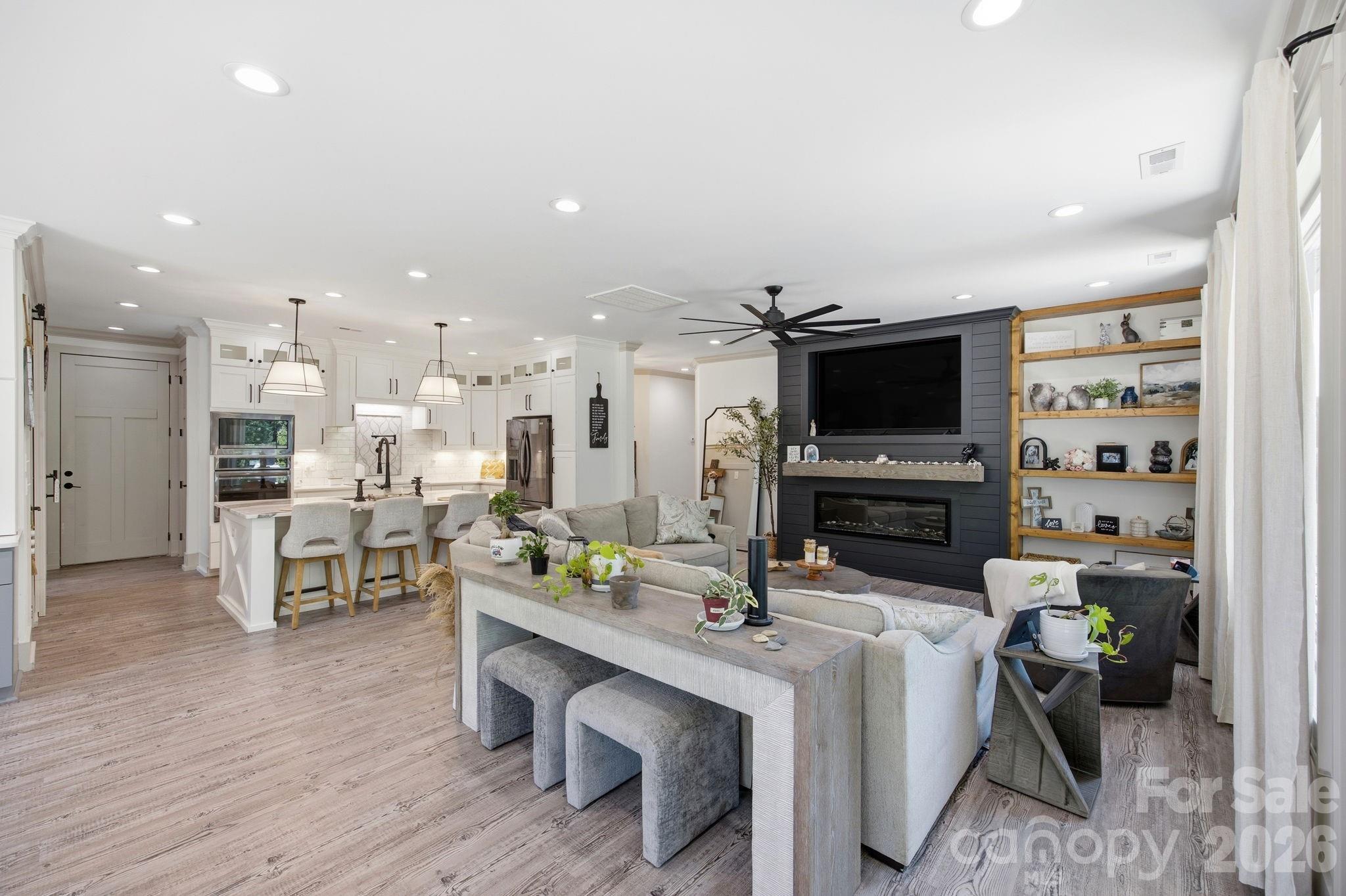 8815 Bringle Ferry Road Property Photo 8