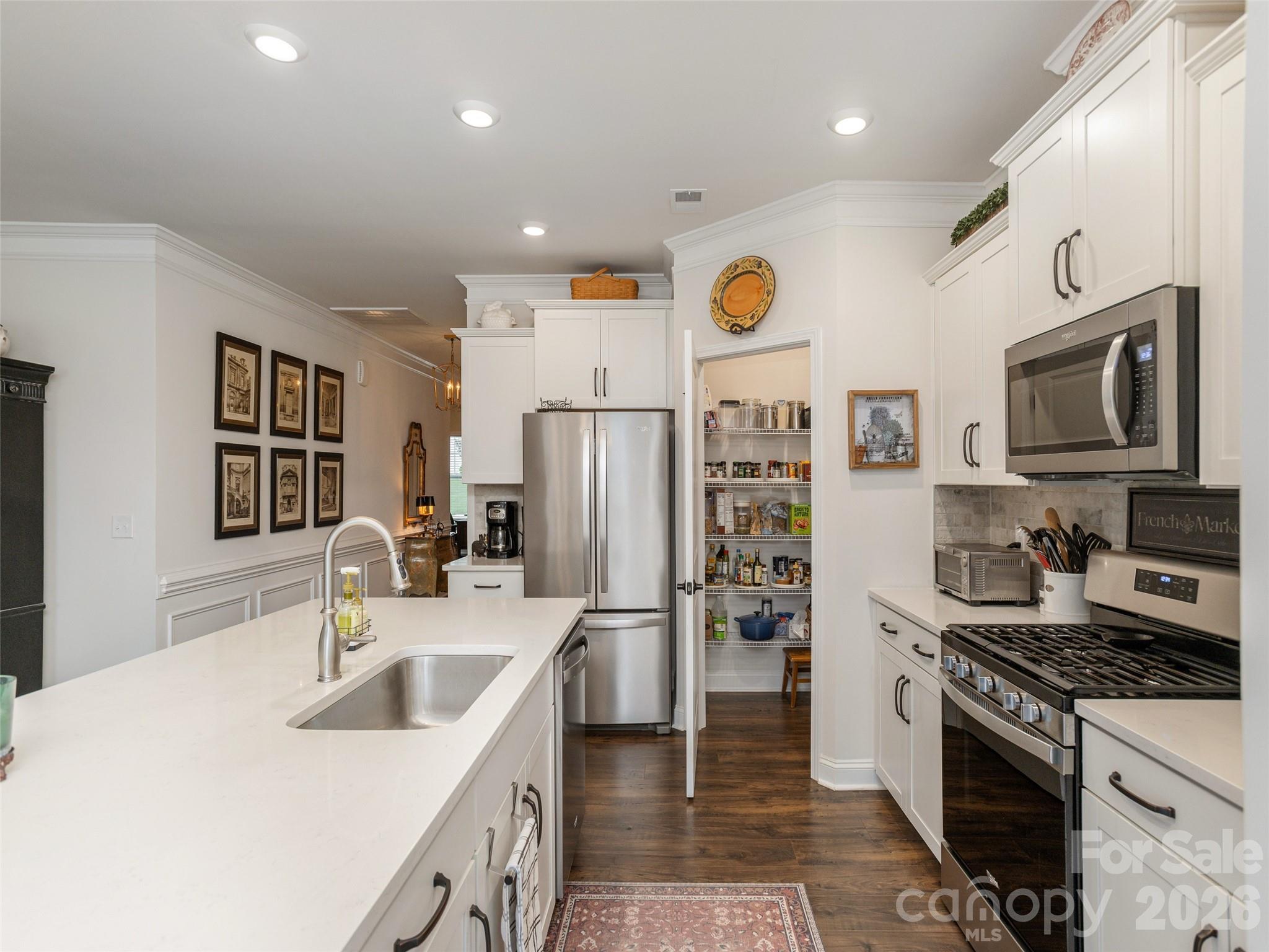 743 Summerfield Place Property Photo 15