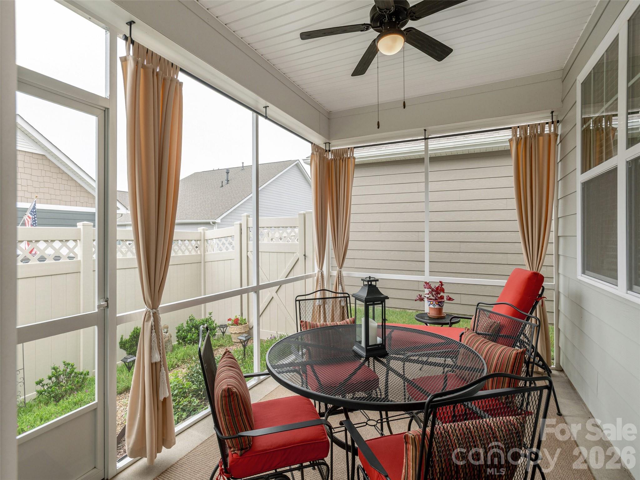 743 Summerfield Place Property Photo 18