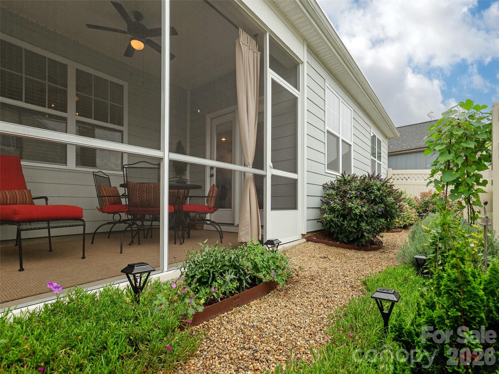 743 Summerfield Place Property Photo 32
