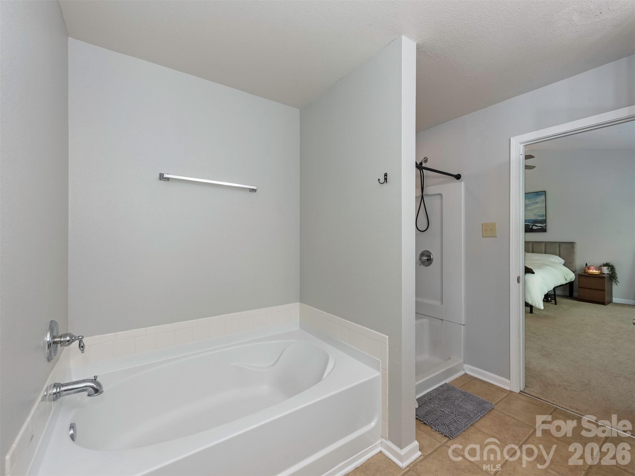 941 Capetown Lane Property Photo 16