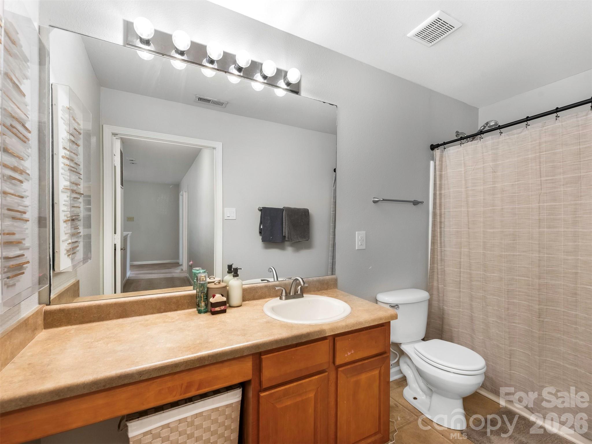 941 Capetown Lane Property Photo 22