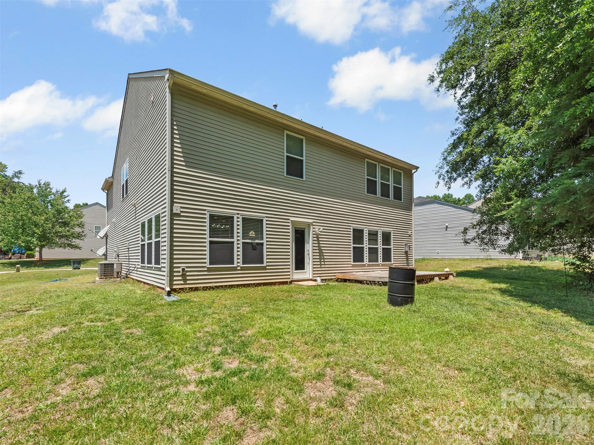 941 Capetown Lane Property Photo 23