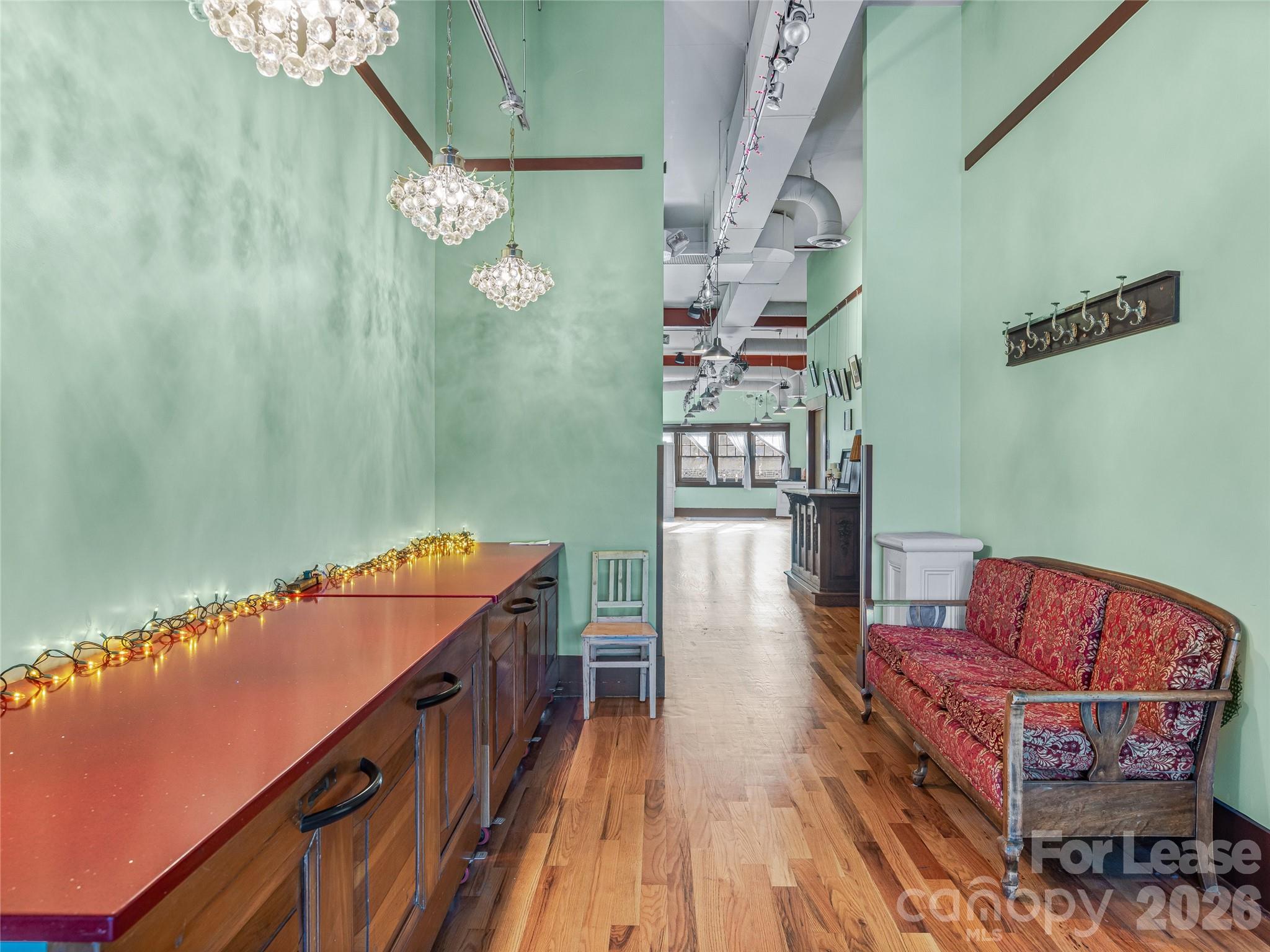 114 N Lexington Avenue Property Photo 28