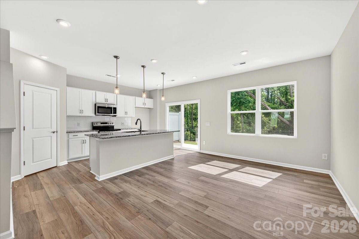 6049 Longar Lane Property Photo 1