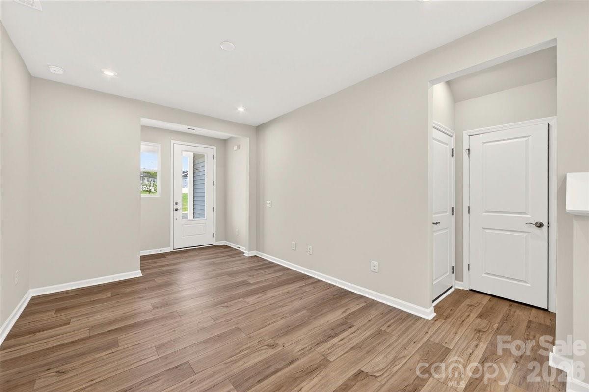 6049 Longar Lane Property Photo 6