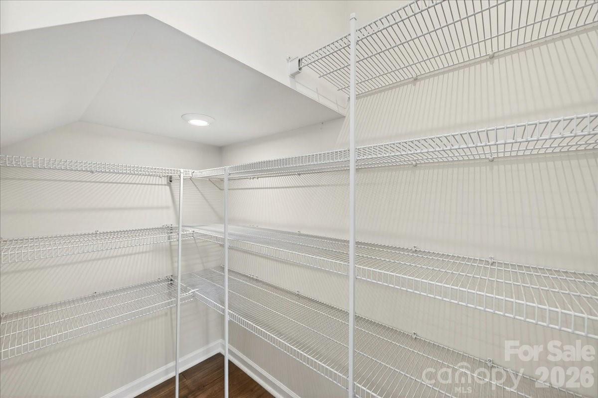 6049 Longar Lane Property Photo 12