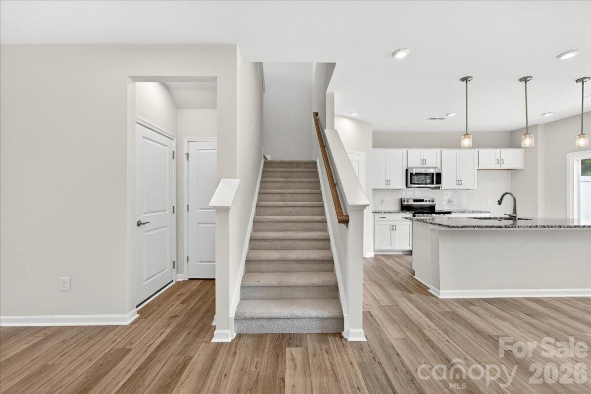6049 Longar Lane Property Photo 13