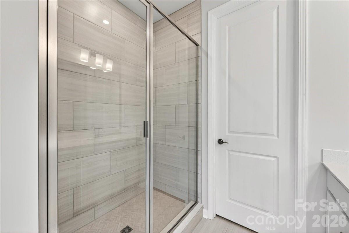 6049 Longar Lane Property Photo 23