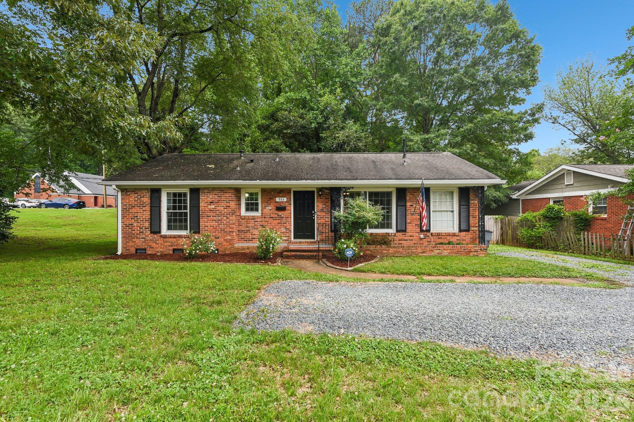 933 Clanton Road Property Photo 1