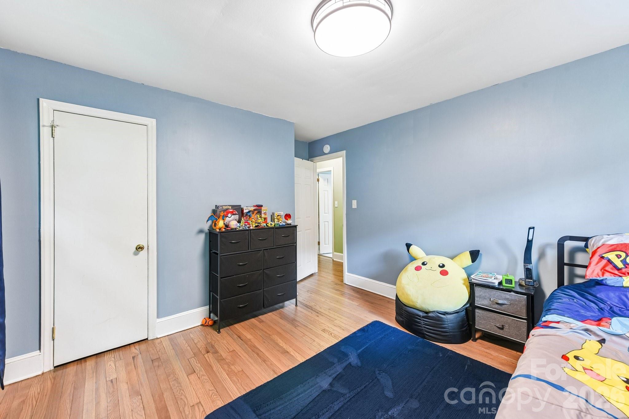 933 Clanton Road Property Photo 13