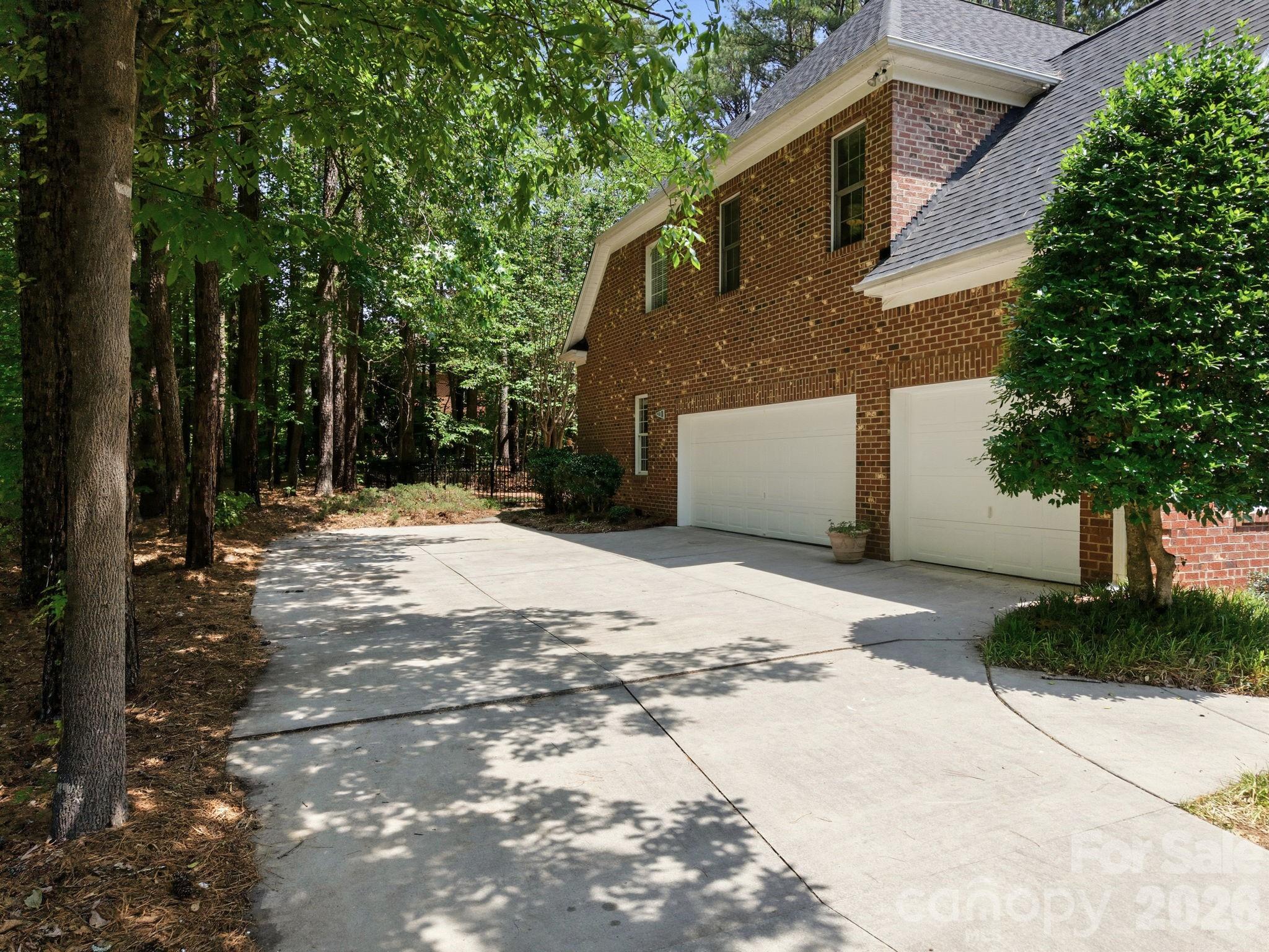 125 Wyndham Way Property Photo 4
