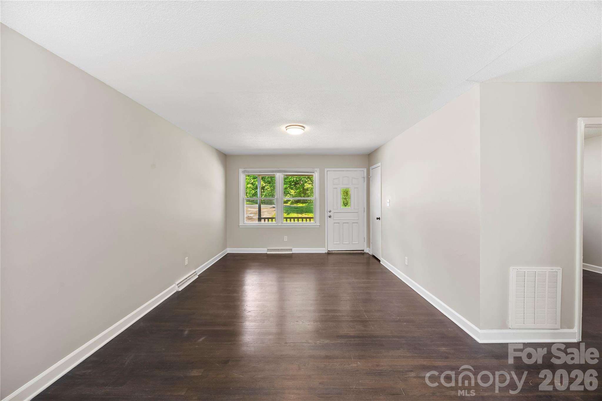 723 Vancouver Lane Property Photo 8