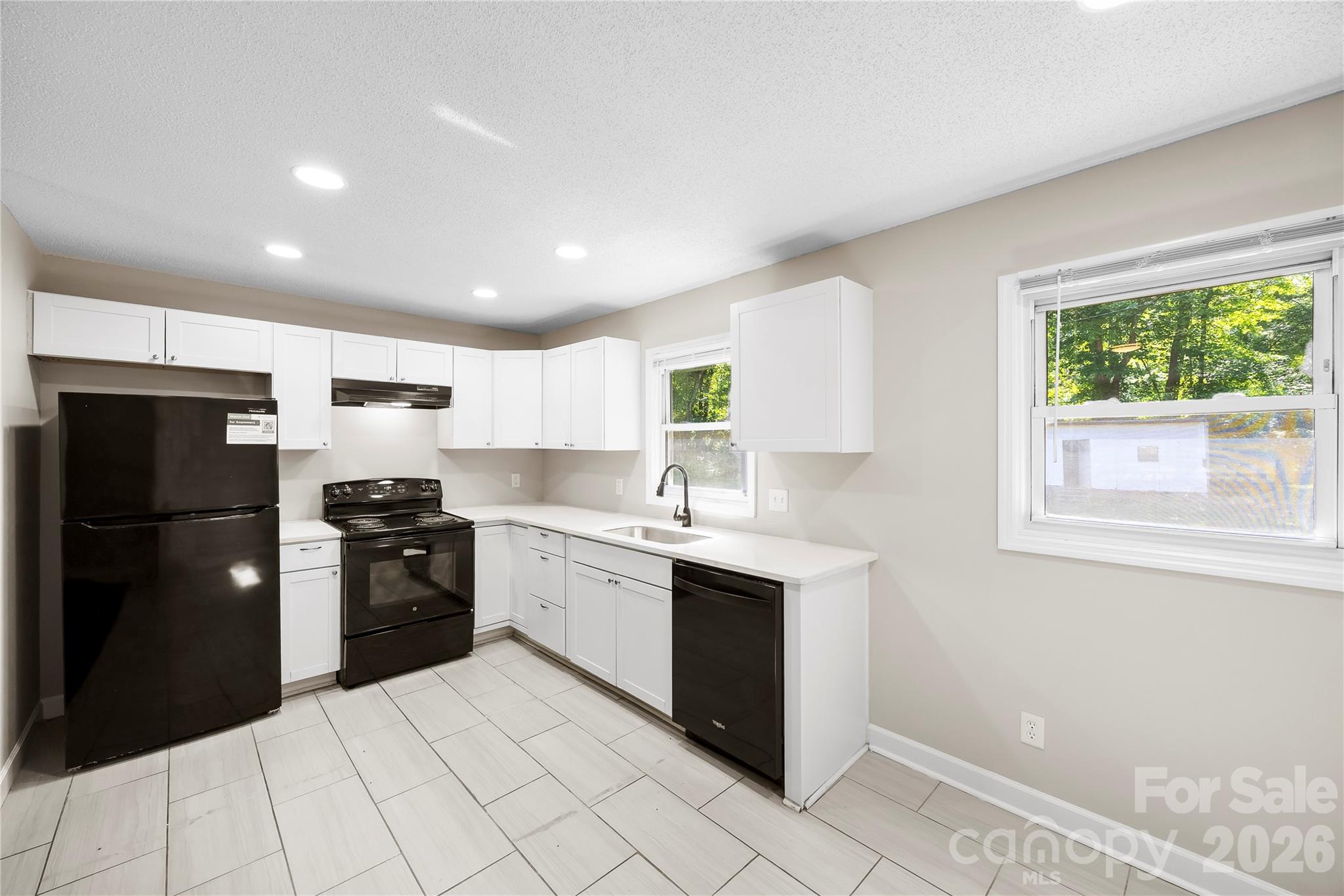 723 Vancouver Lane Property Photo 10