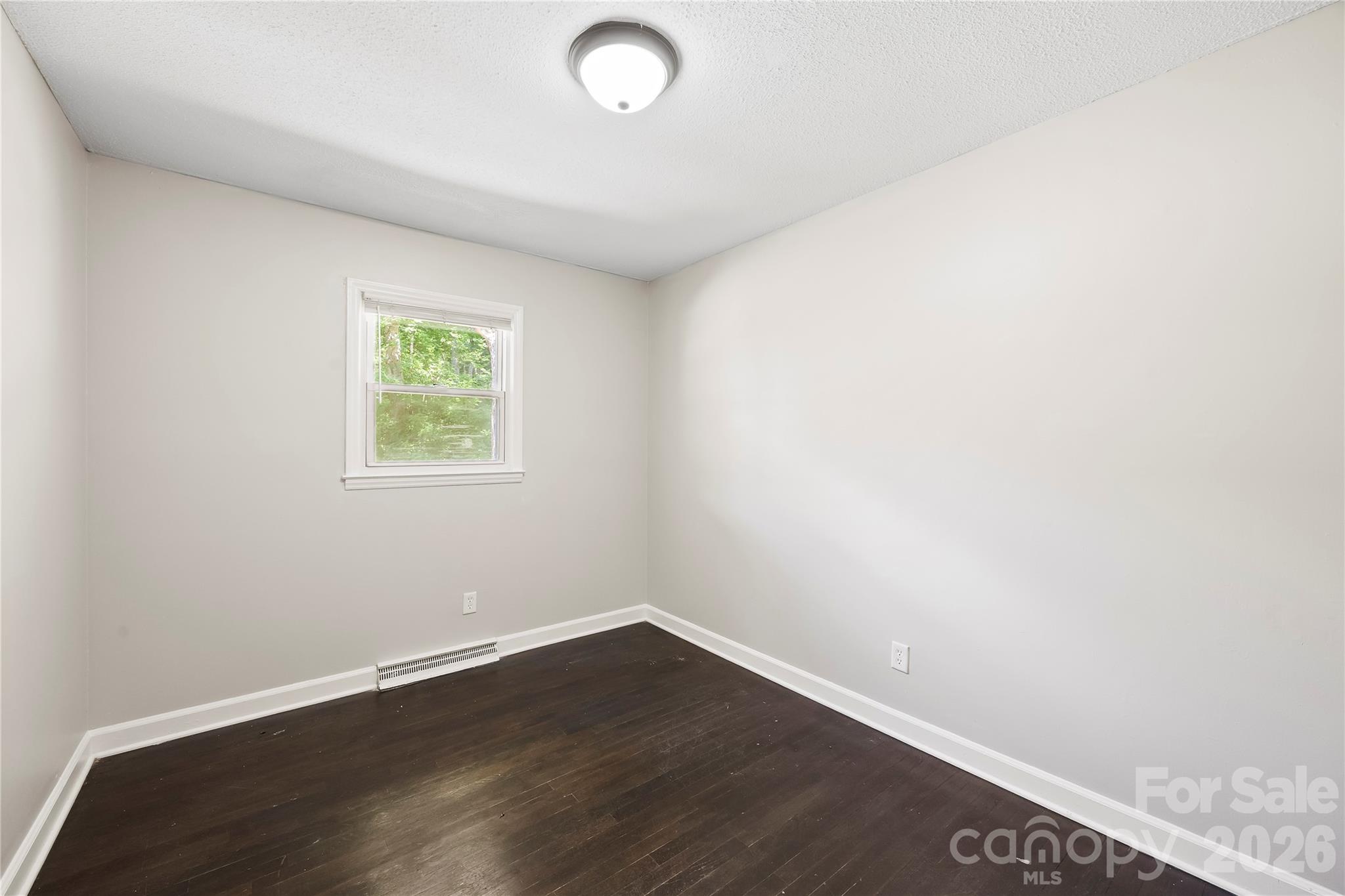723 Vancouver Lane Property Photo 11