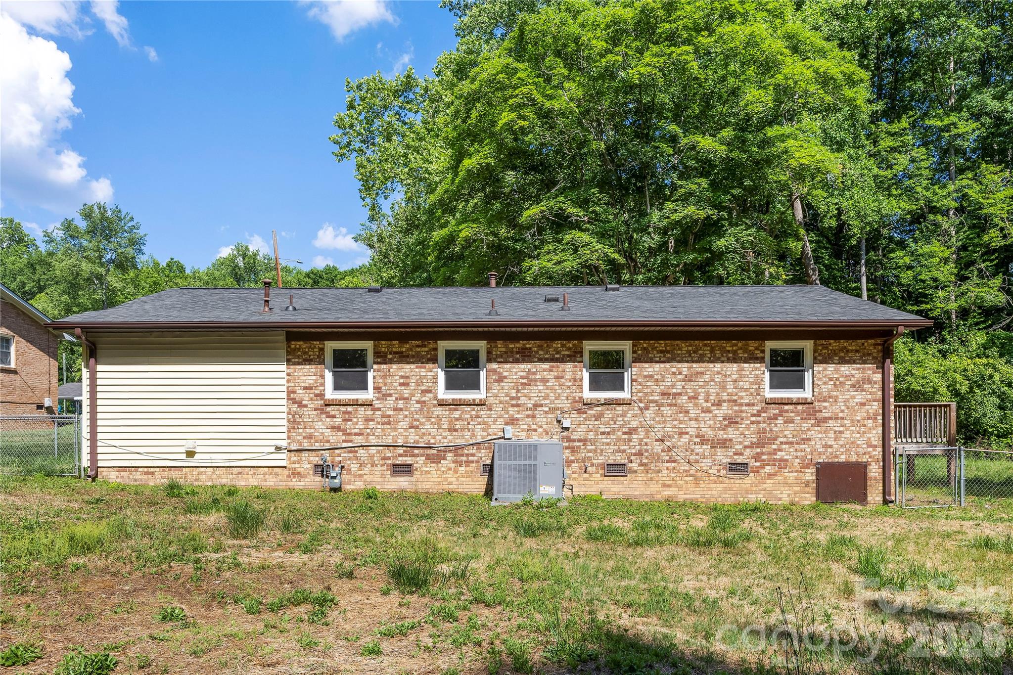 723 Vancouver Lane Property Photo 16