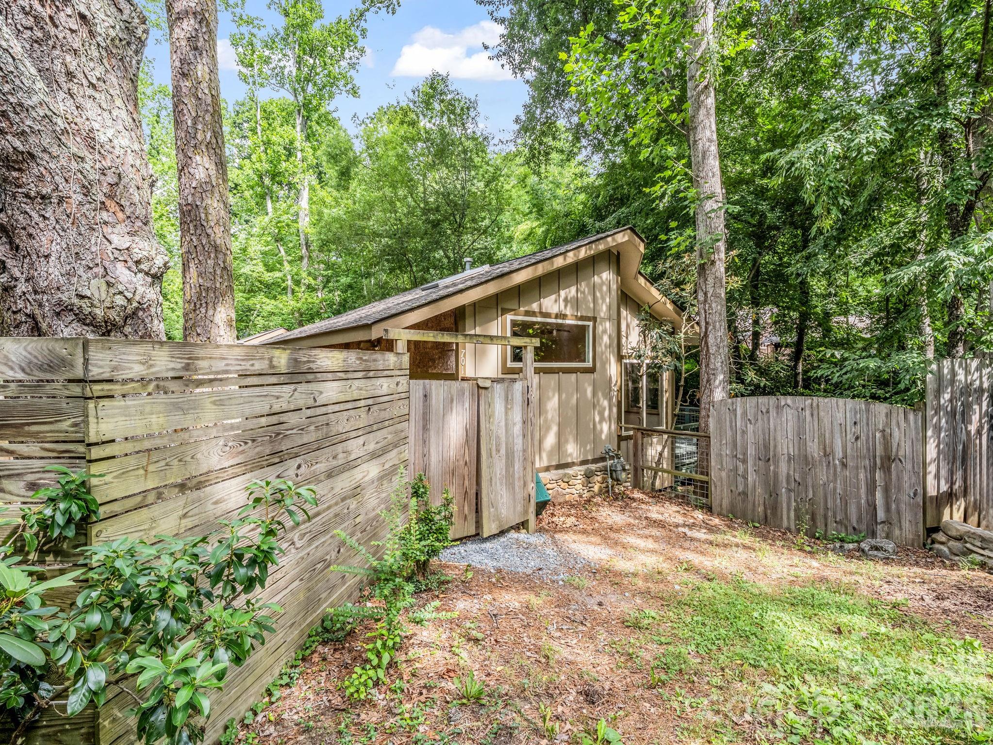 701 Azalea Avenue Property Photo 38