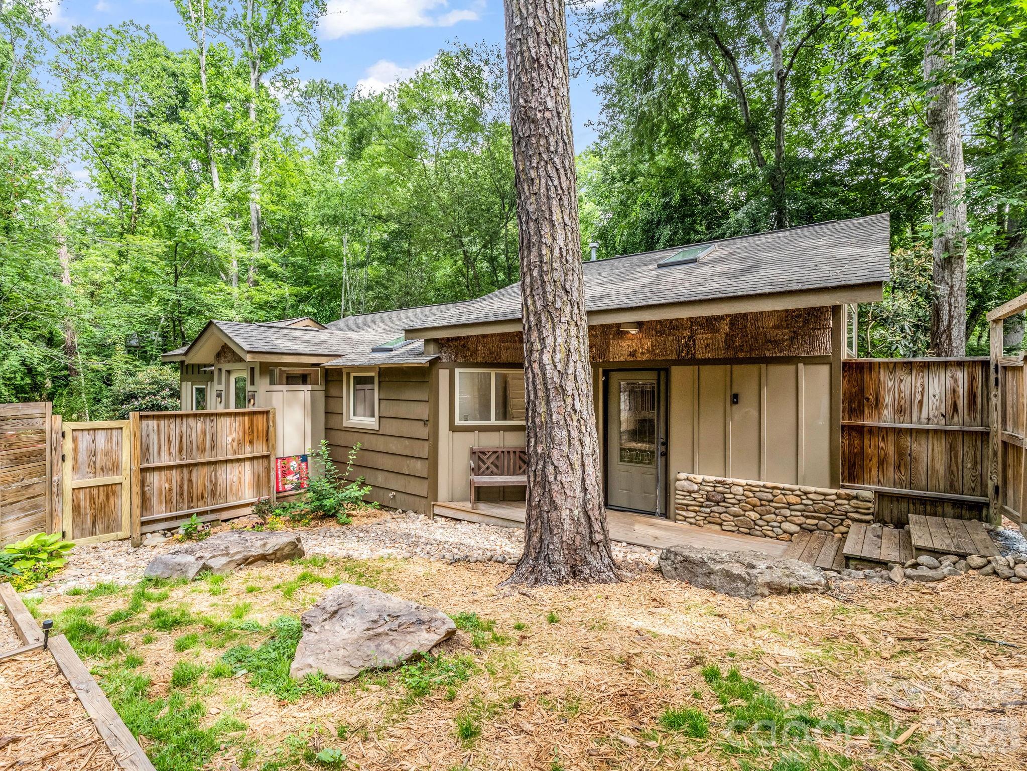 701 Azalea Avenue Property Photo 40
