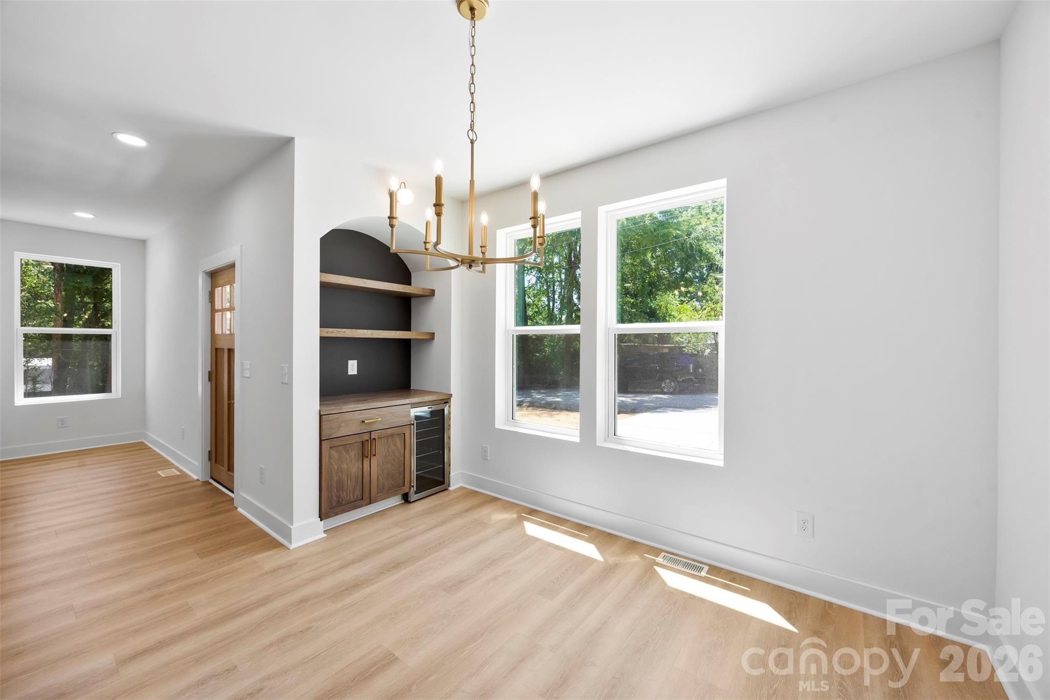 2555 Winfield Street Property Photo 12
